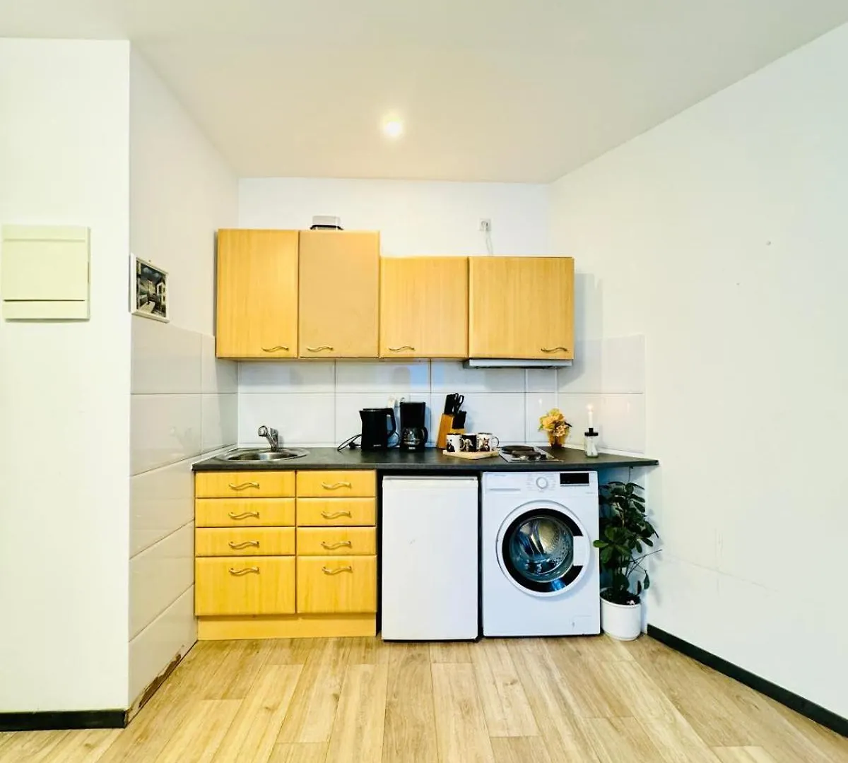 Central King Studio - 10 Mins Walk From Downtown Vienna 0*,  Austria