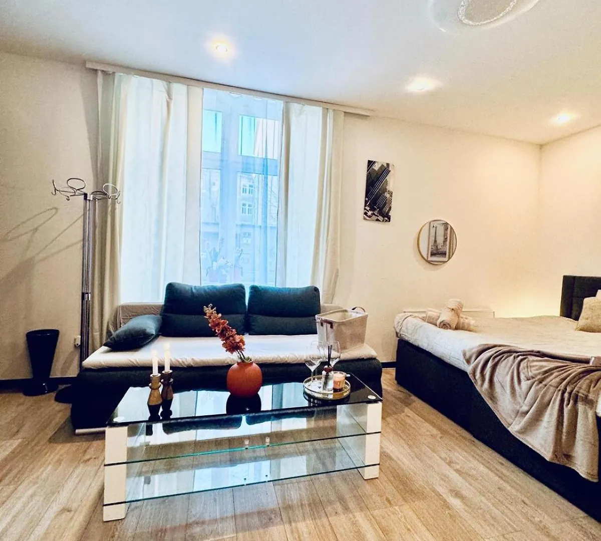 Apartament Central King Studio - 10 Mins Walk From Downtown Wiedeń