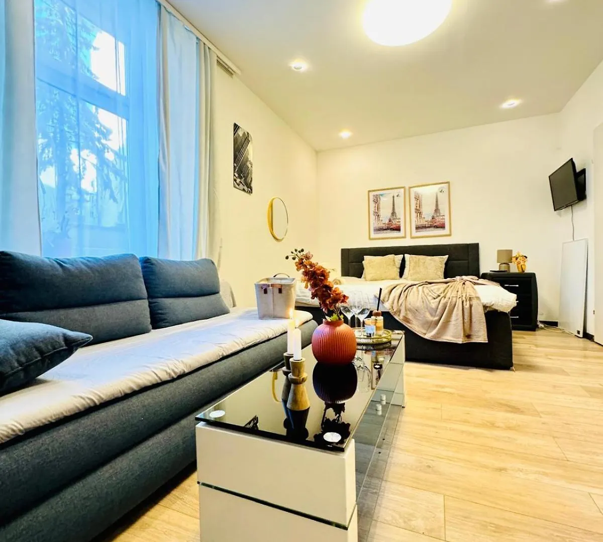 Apartment Central King Studio - 10 Mins Walk From Downtown Vienna